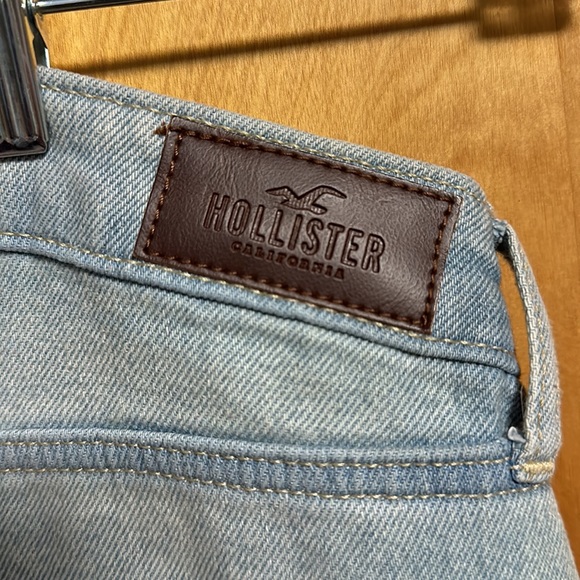 Hollister Ultra High Rise Mom Jean Size 3S - Picture 7 of 8